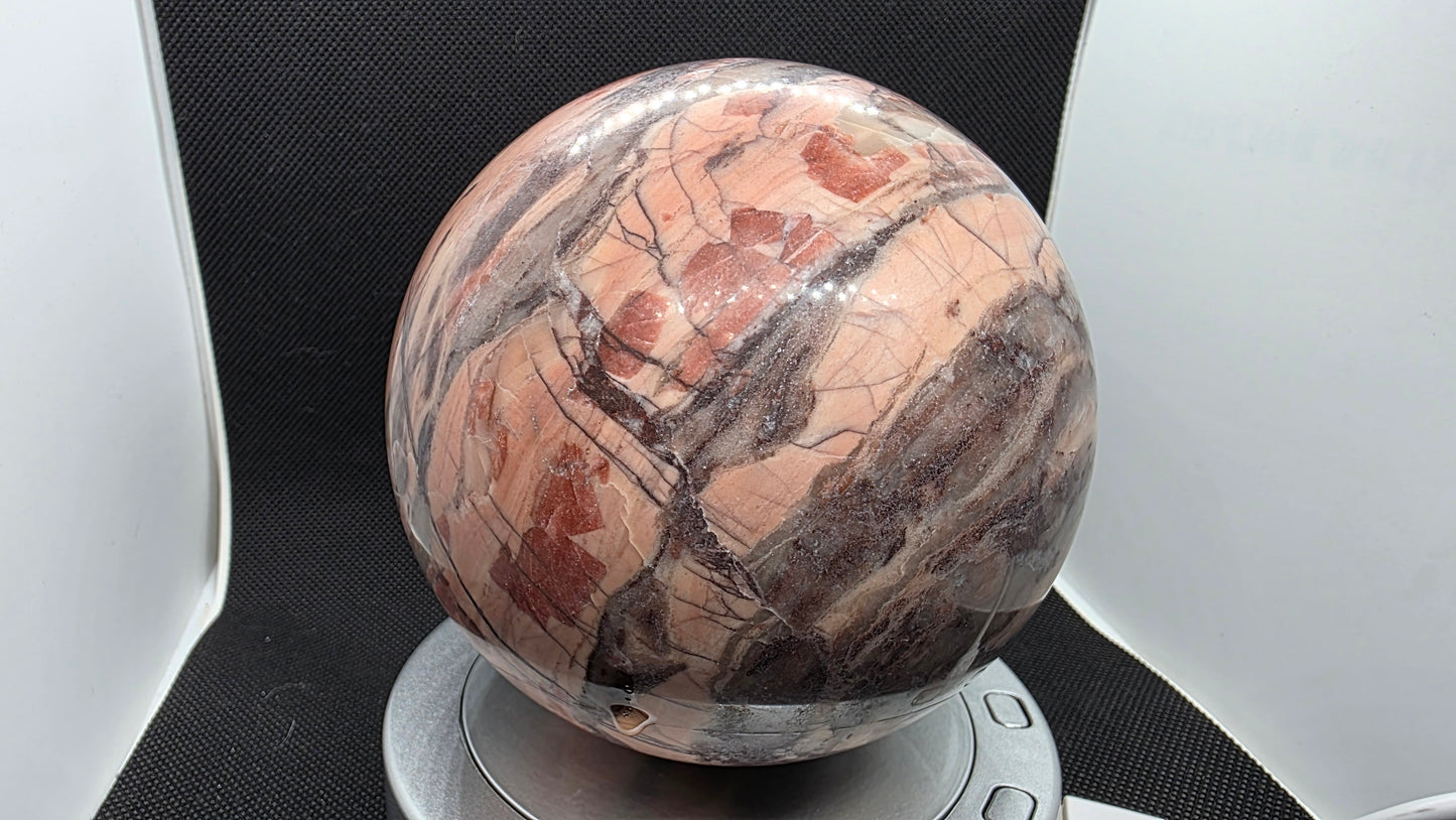 Kona dolomite with stromatolite sphere