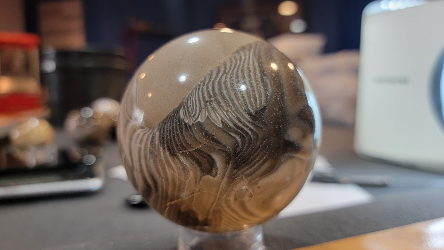Polish flint sphere