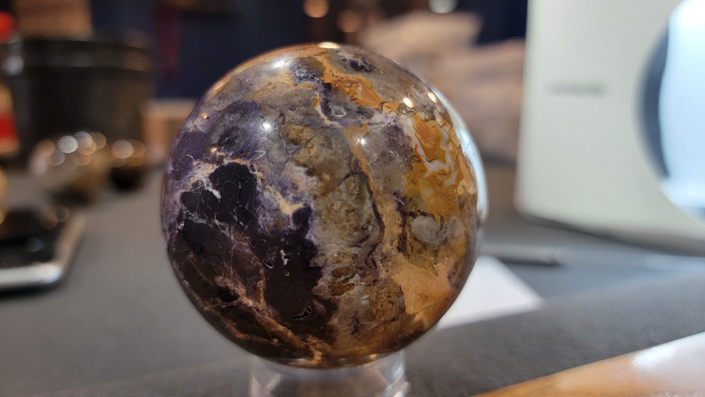 Tiffany stone sphere