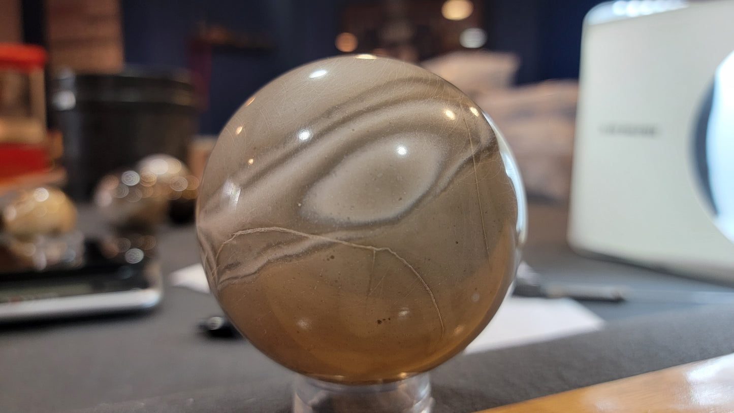 Polish flint sphere