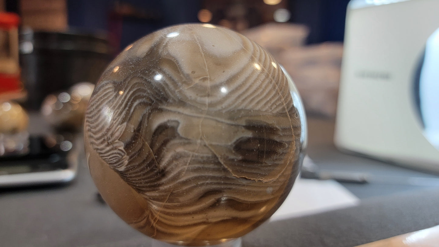 Polish flint sphere