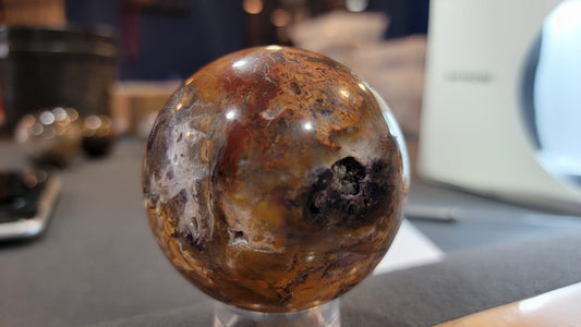 Tiffany stone sphere